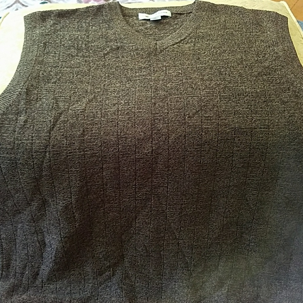 Vest - Picture 2 of 2